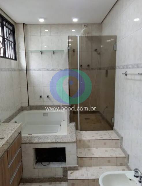 Casa para alugar com 3 quartos, 320m² - Foto 19